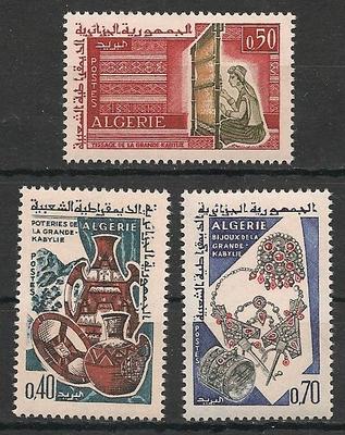 YT418-420 - Philatélie - Timbres de collection d'Algérie après indépendance