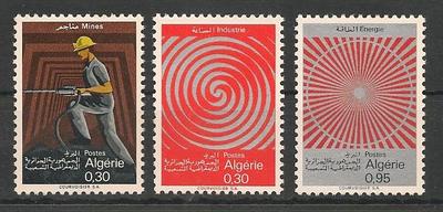 YT481-483 - Philatélie - Timbres de collection d'Algérie après indépendance